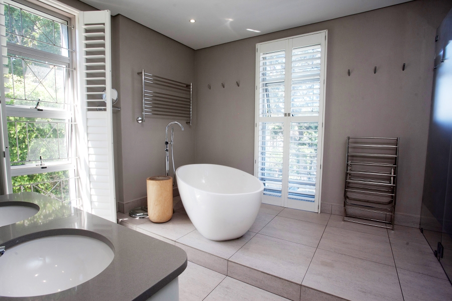 4 Bedroom Property for Sale in Summerstrand Eastern Cape